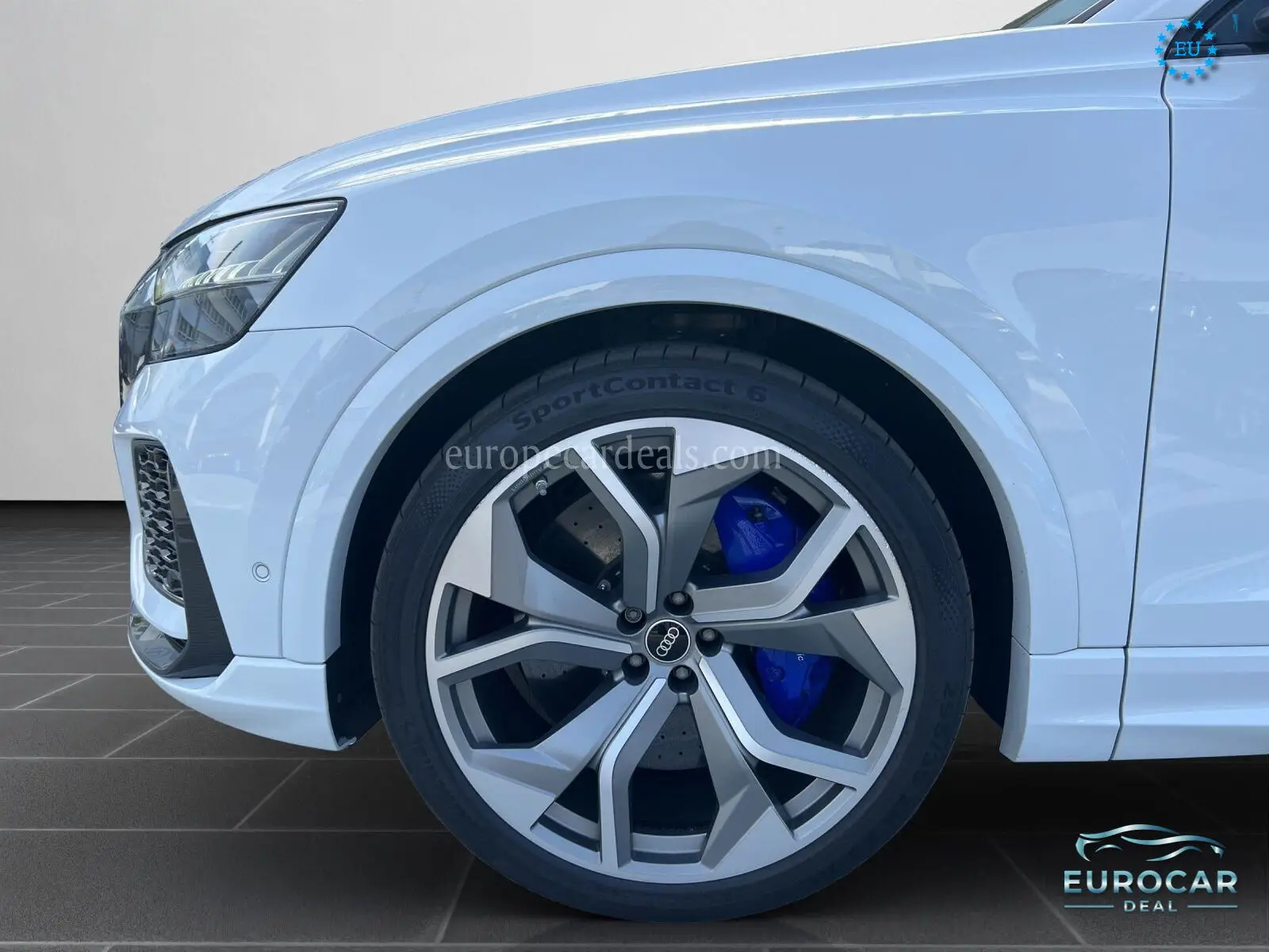 Audi RSQ8