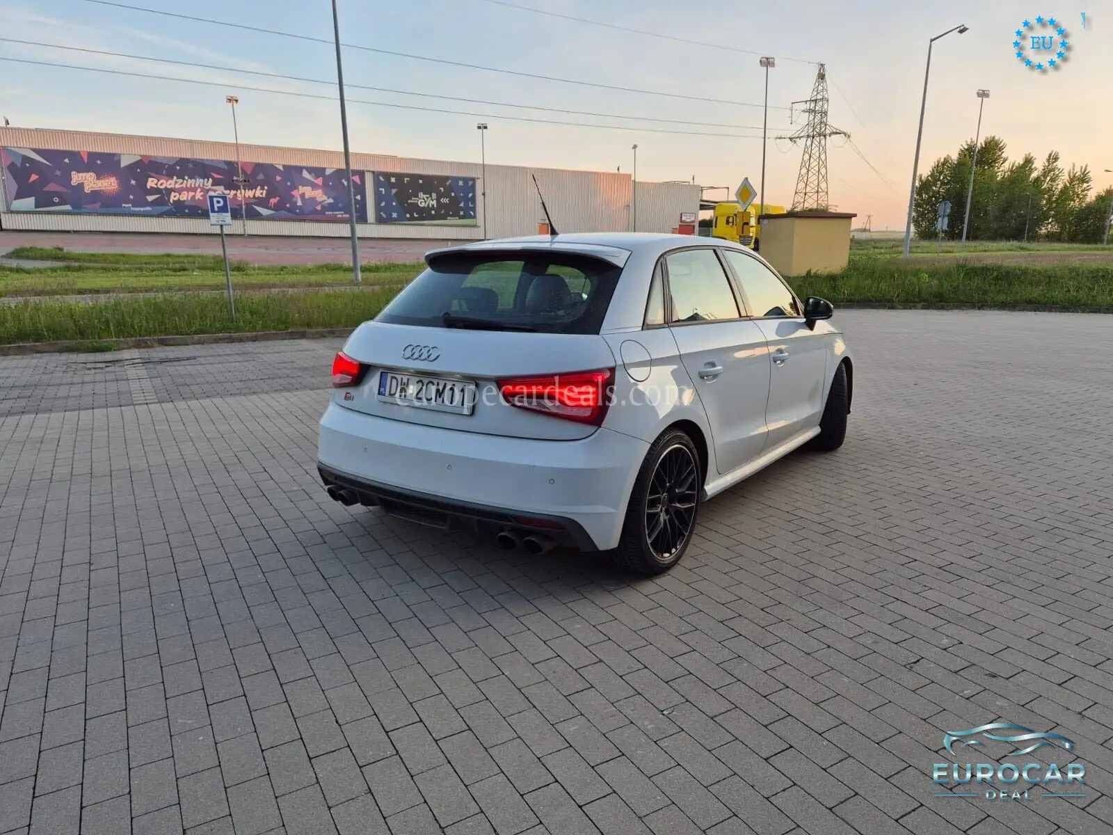 Audi S1