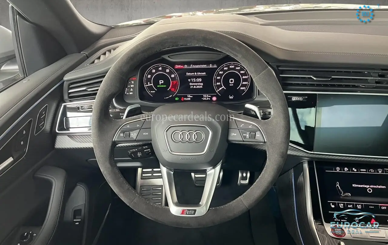Audi RSQ8