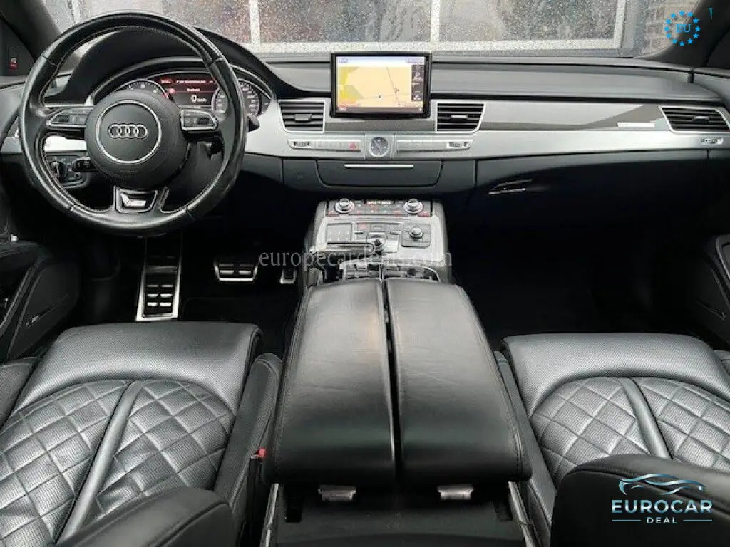 Audi S8