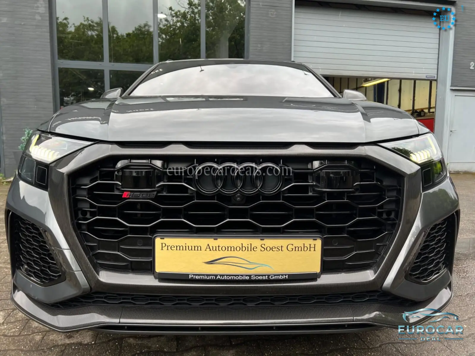 Audi RSQ8