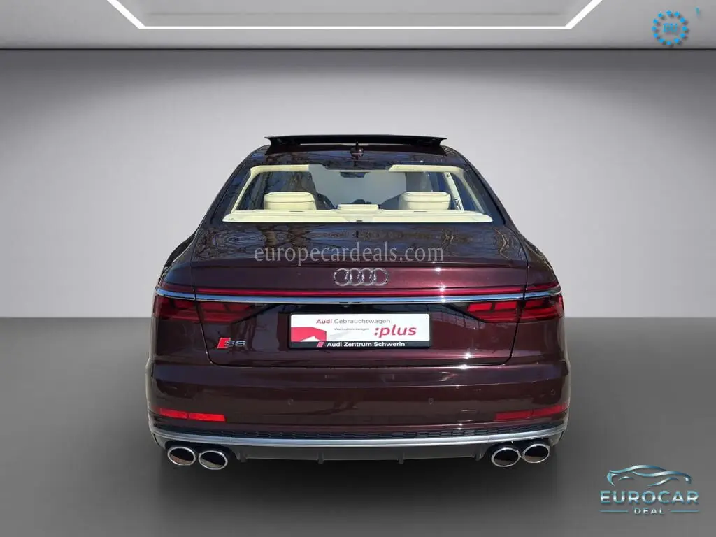 Audi S8