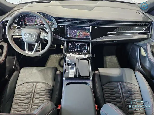 Audi RSQ8