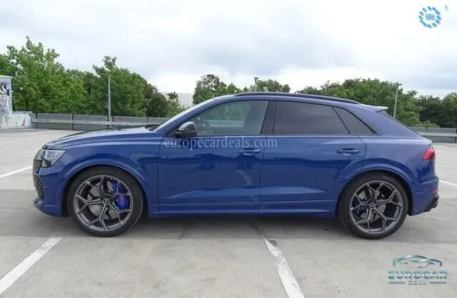 Audi RSQ8