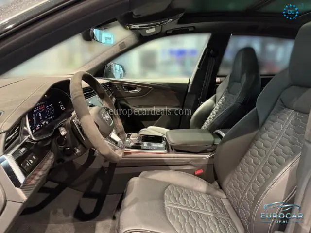 Audi RSQ8
