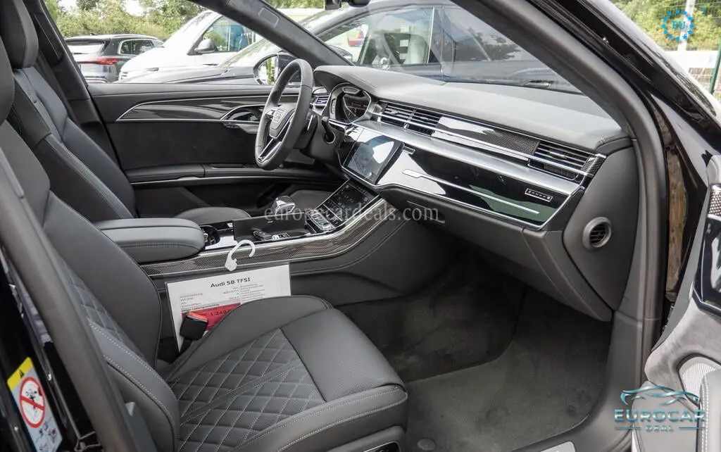 Audi S8