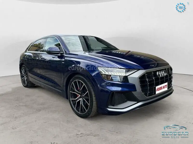 Audi Q8
