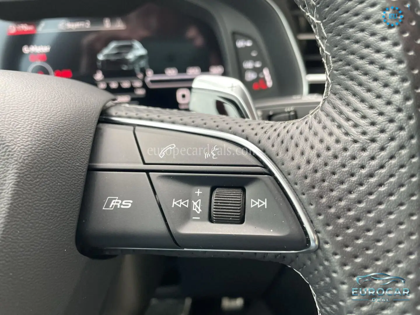 Audi RSQ8