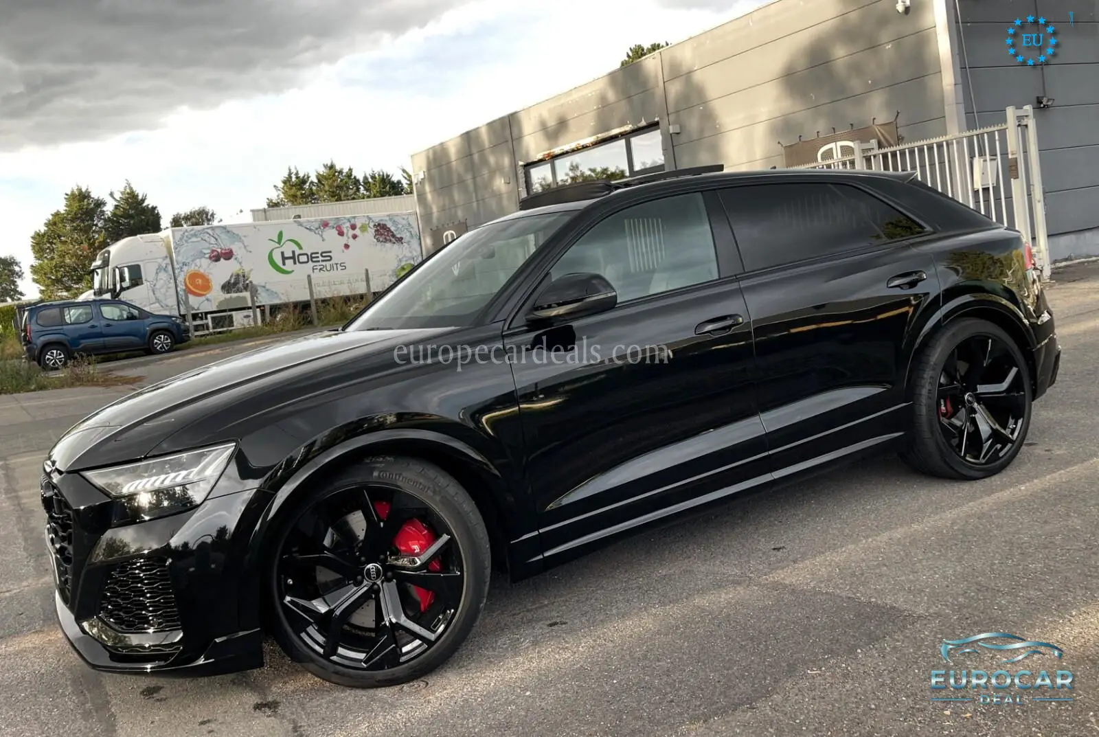 Audi RSQ8