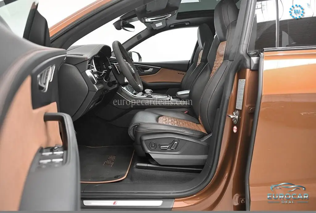 Audi RSQ8