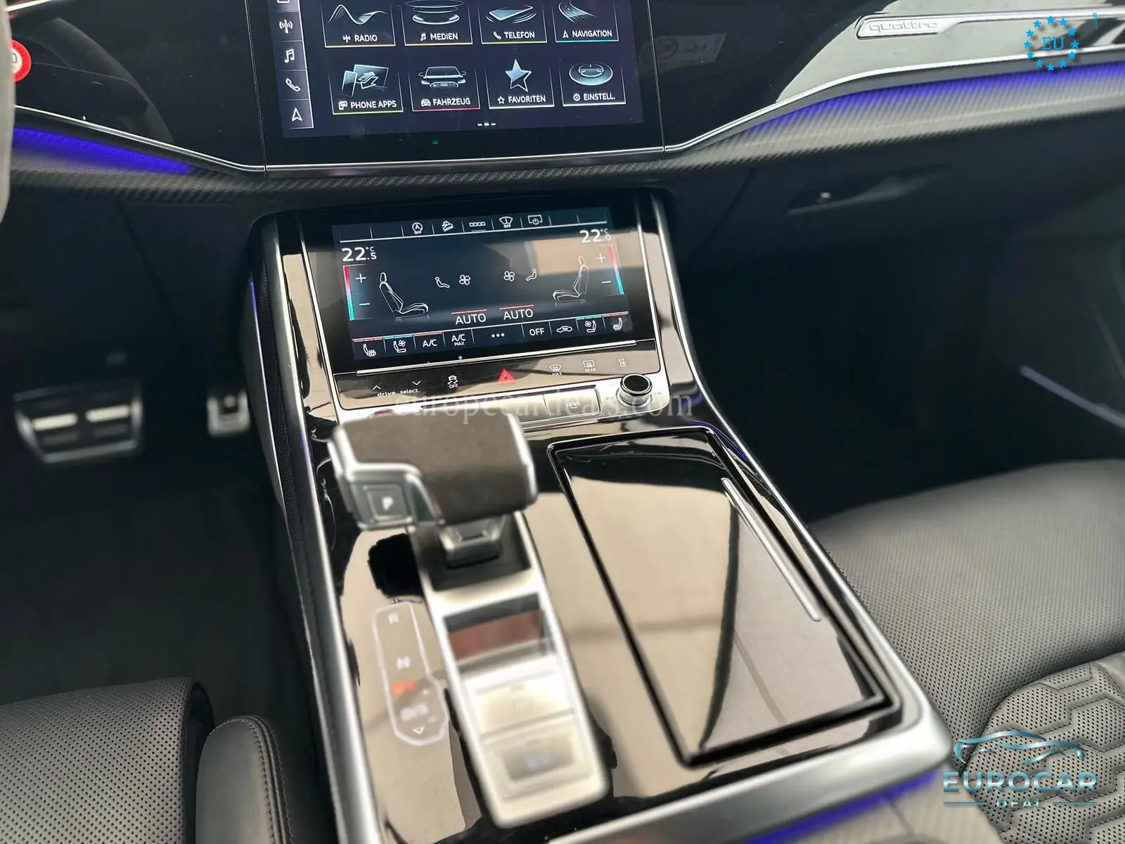 Audi RSQ8