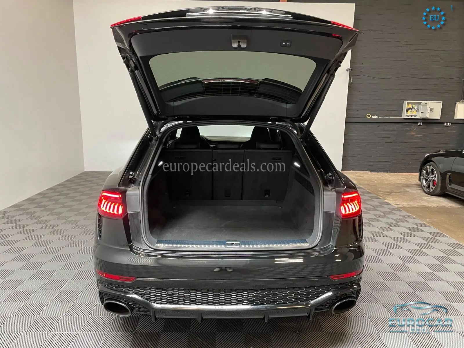 Audi RSQ8