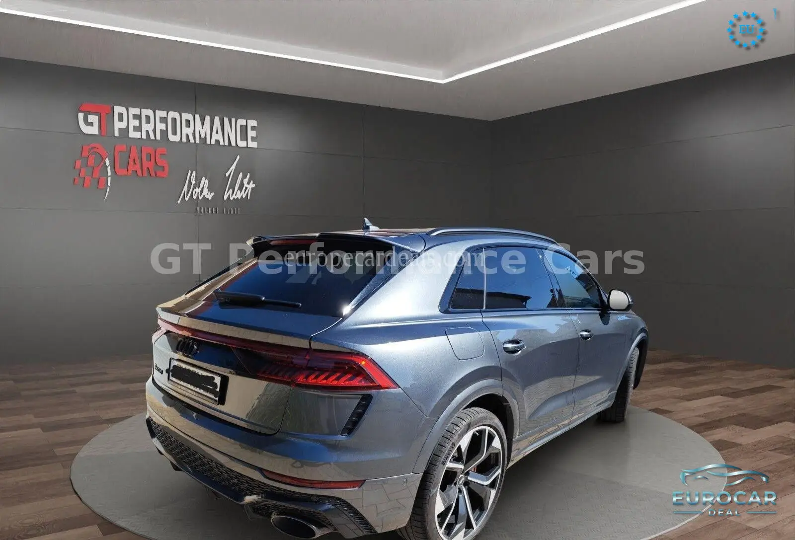 Audi RSQ8