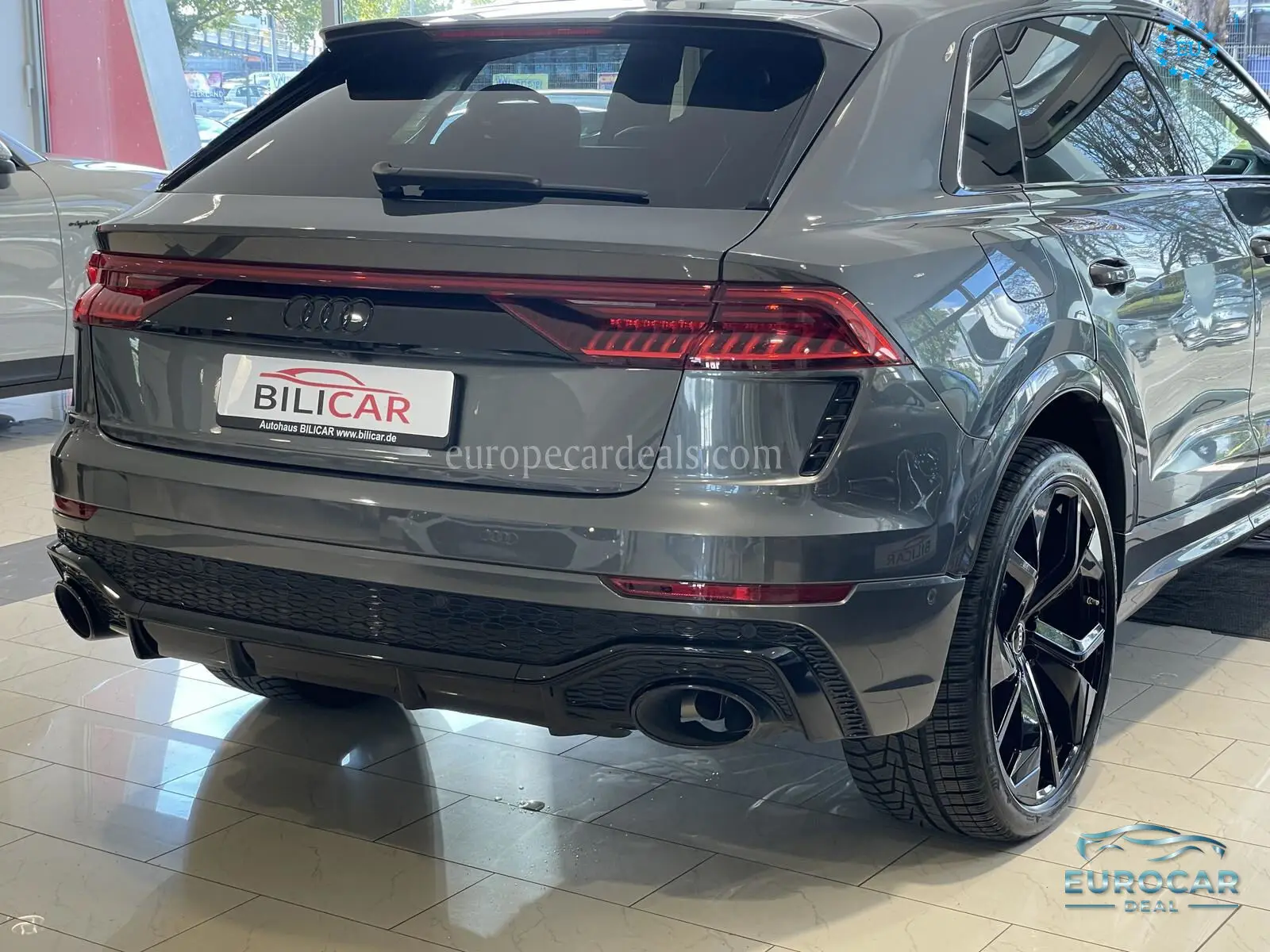 Audi RSQ8