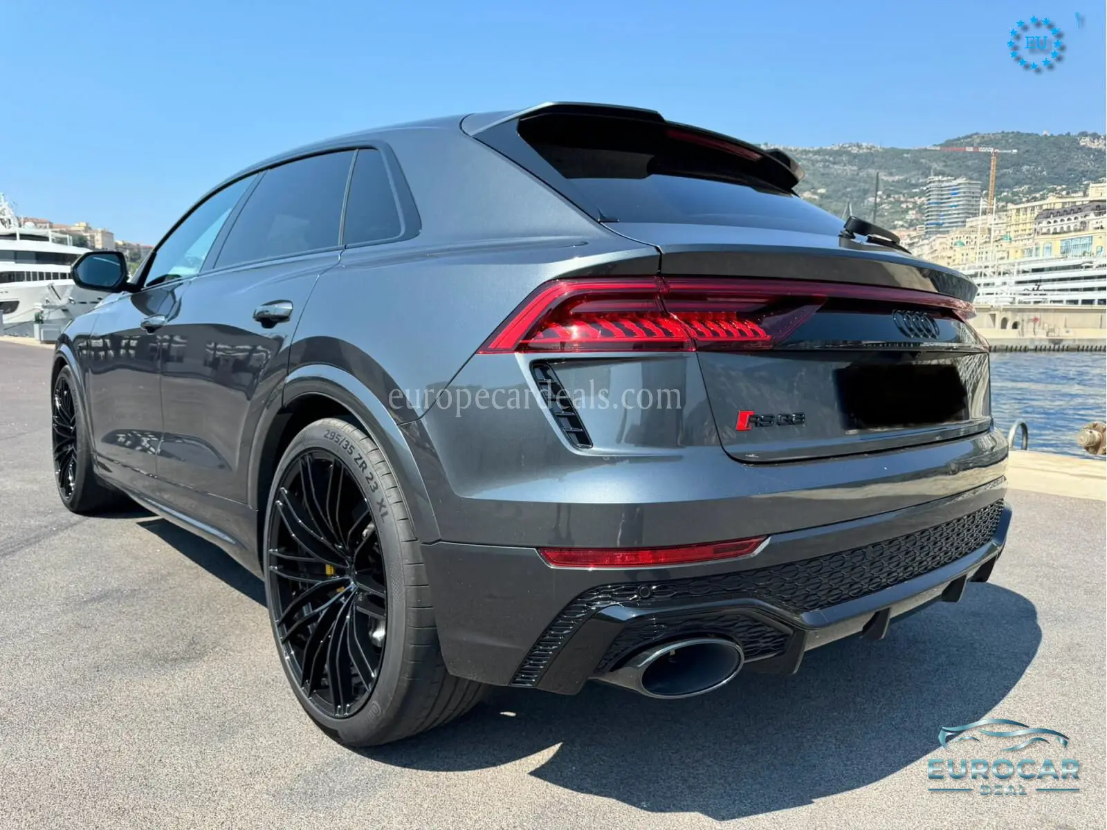 Audi RSQ8