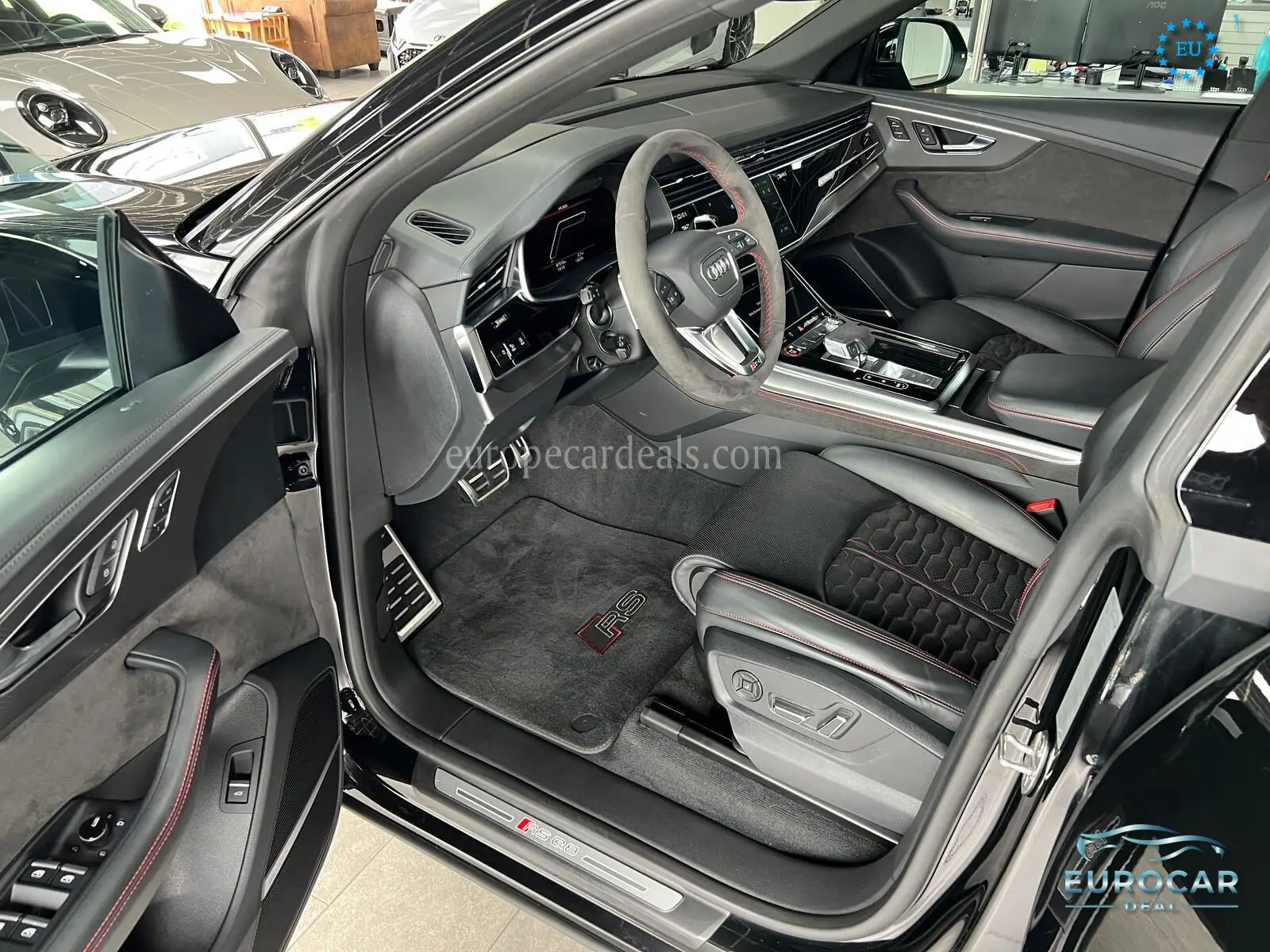 Audi RSQ8