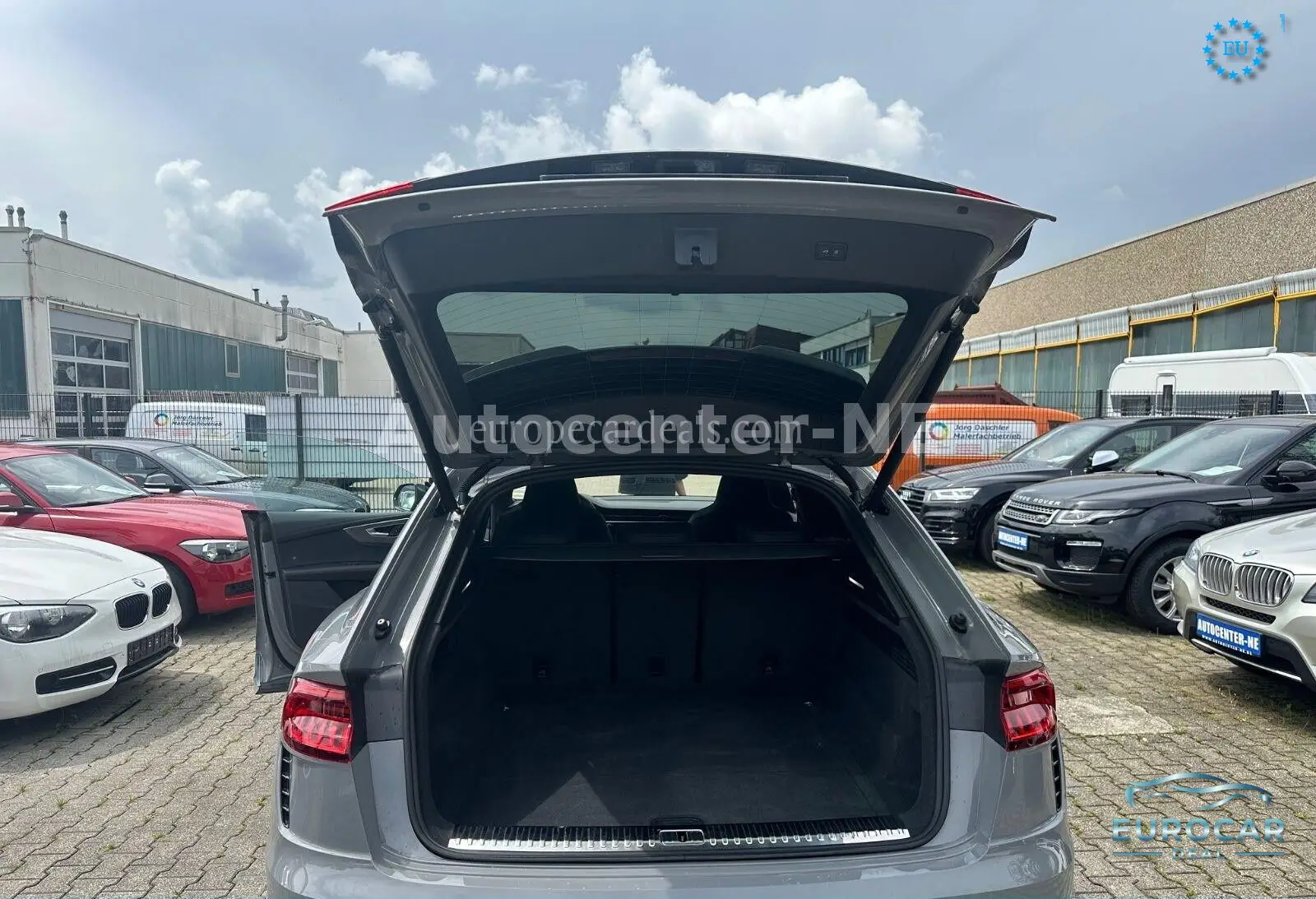Audi RSQ8