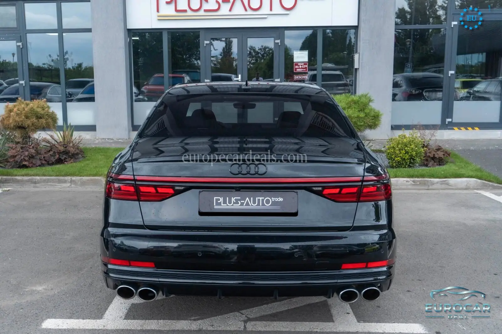 Audi S8
