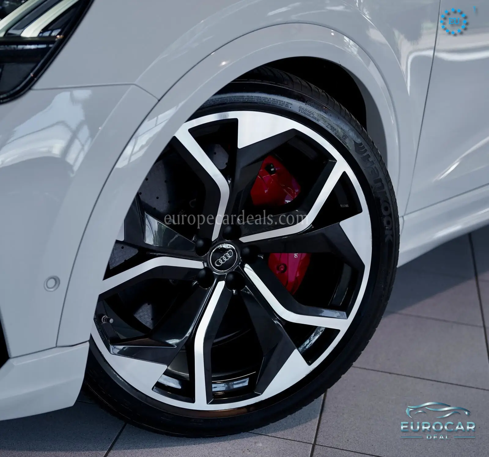 Audi RSQ8