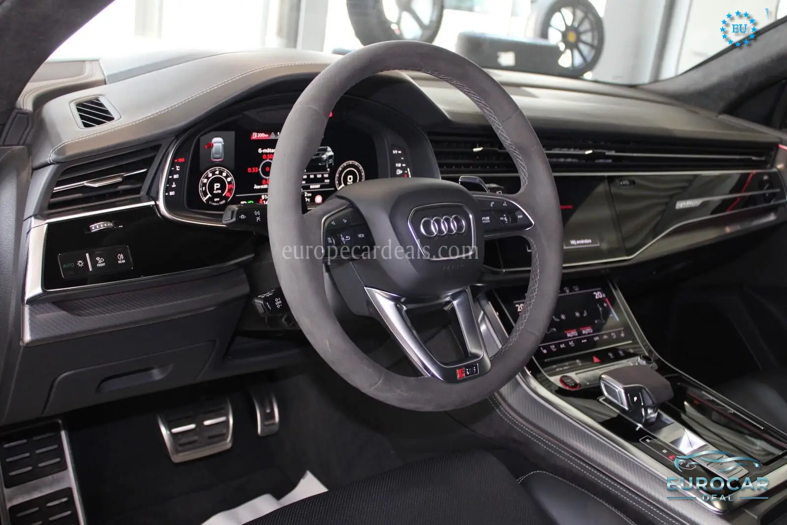 Audi RSQ8