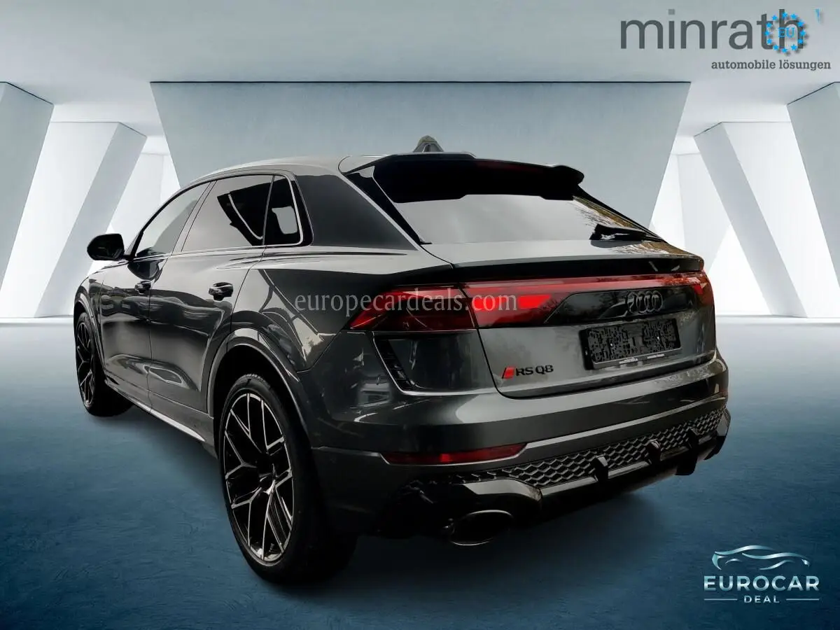 Audi RSQ8