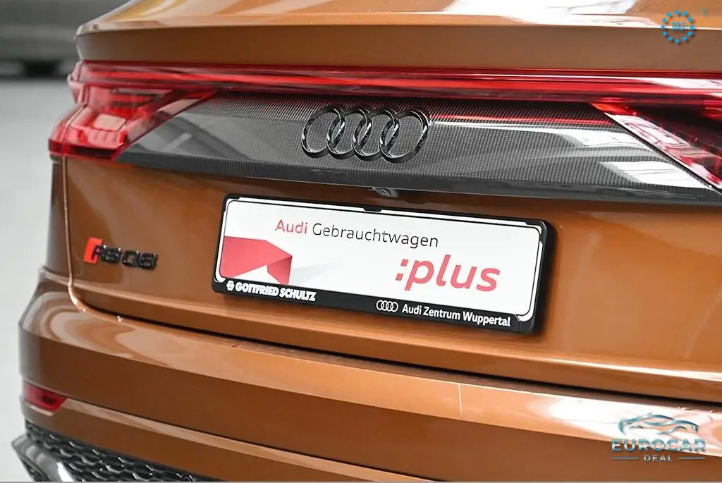 Audi RSQ8