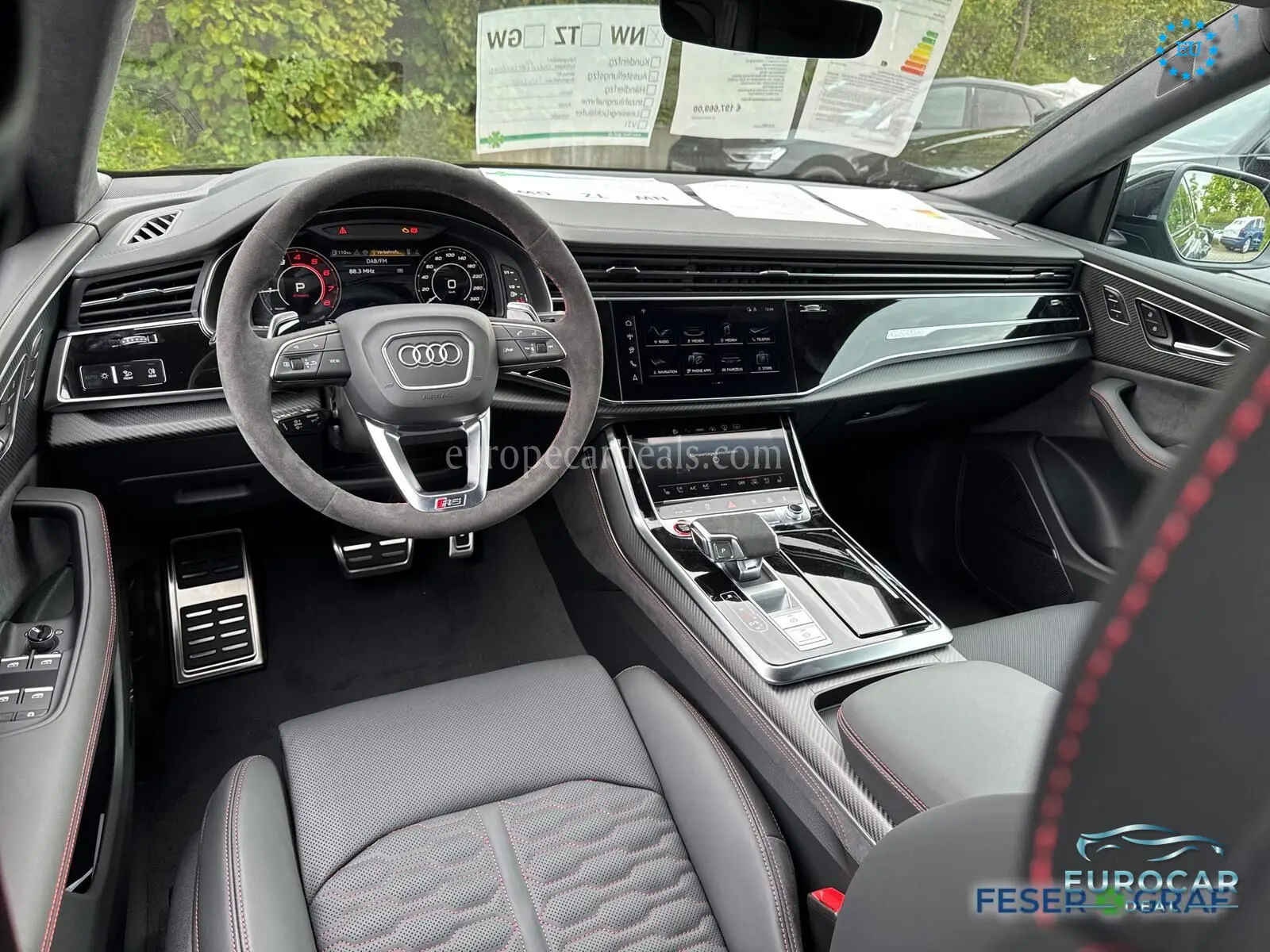 Audi RSQ8