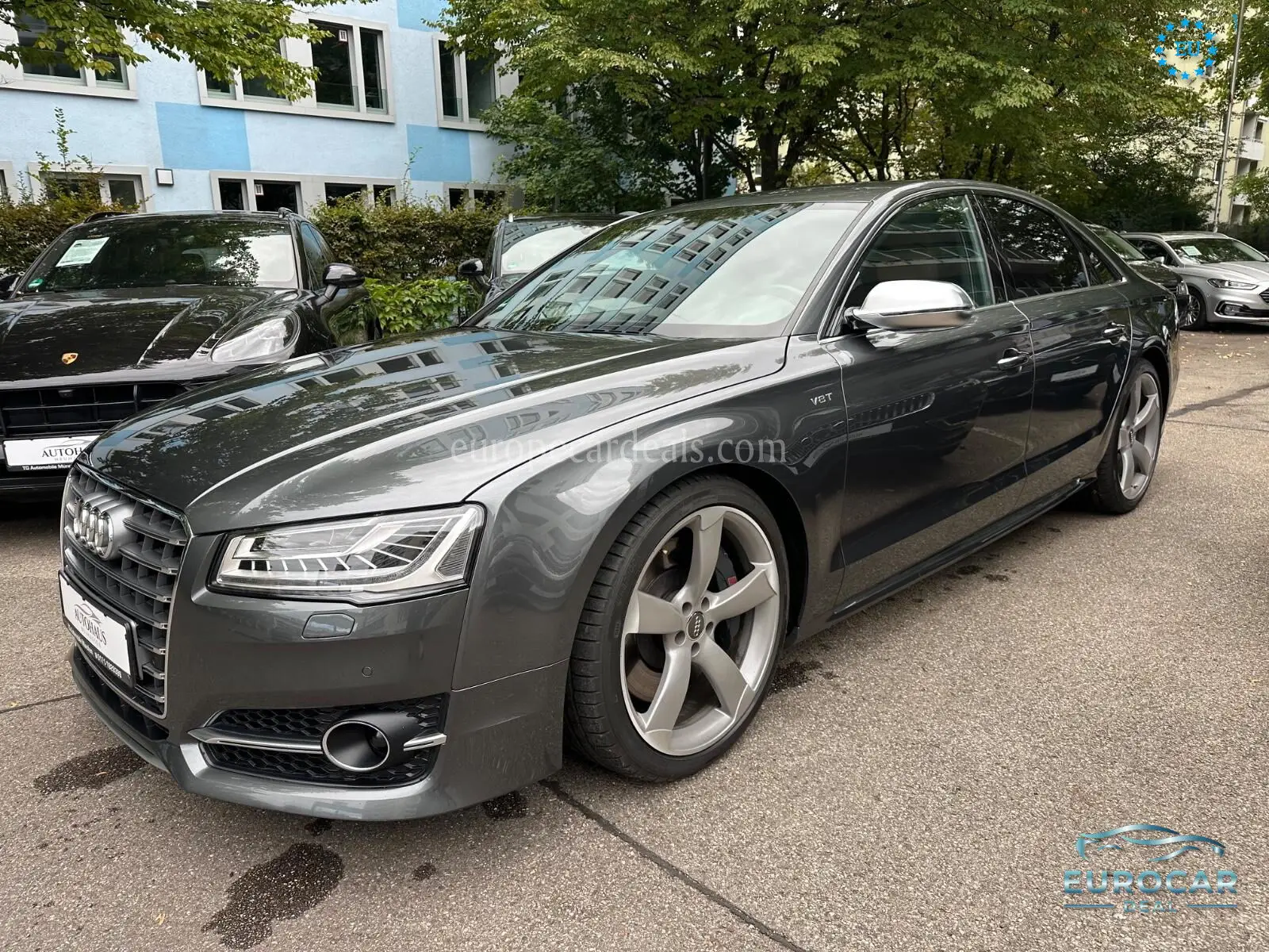Audi S8