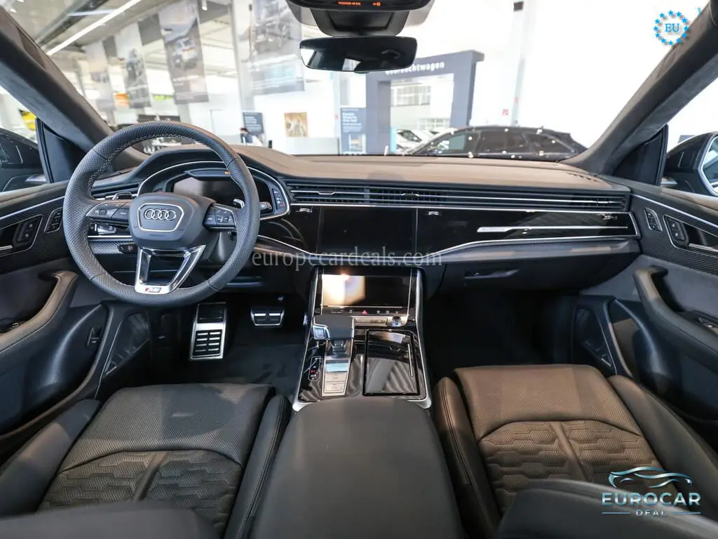 Audi RSQ8
