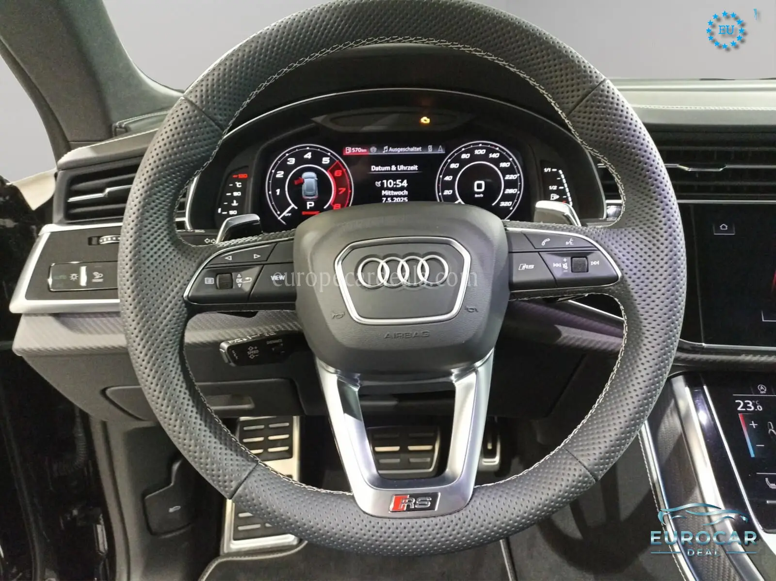 Audi RSQ8