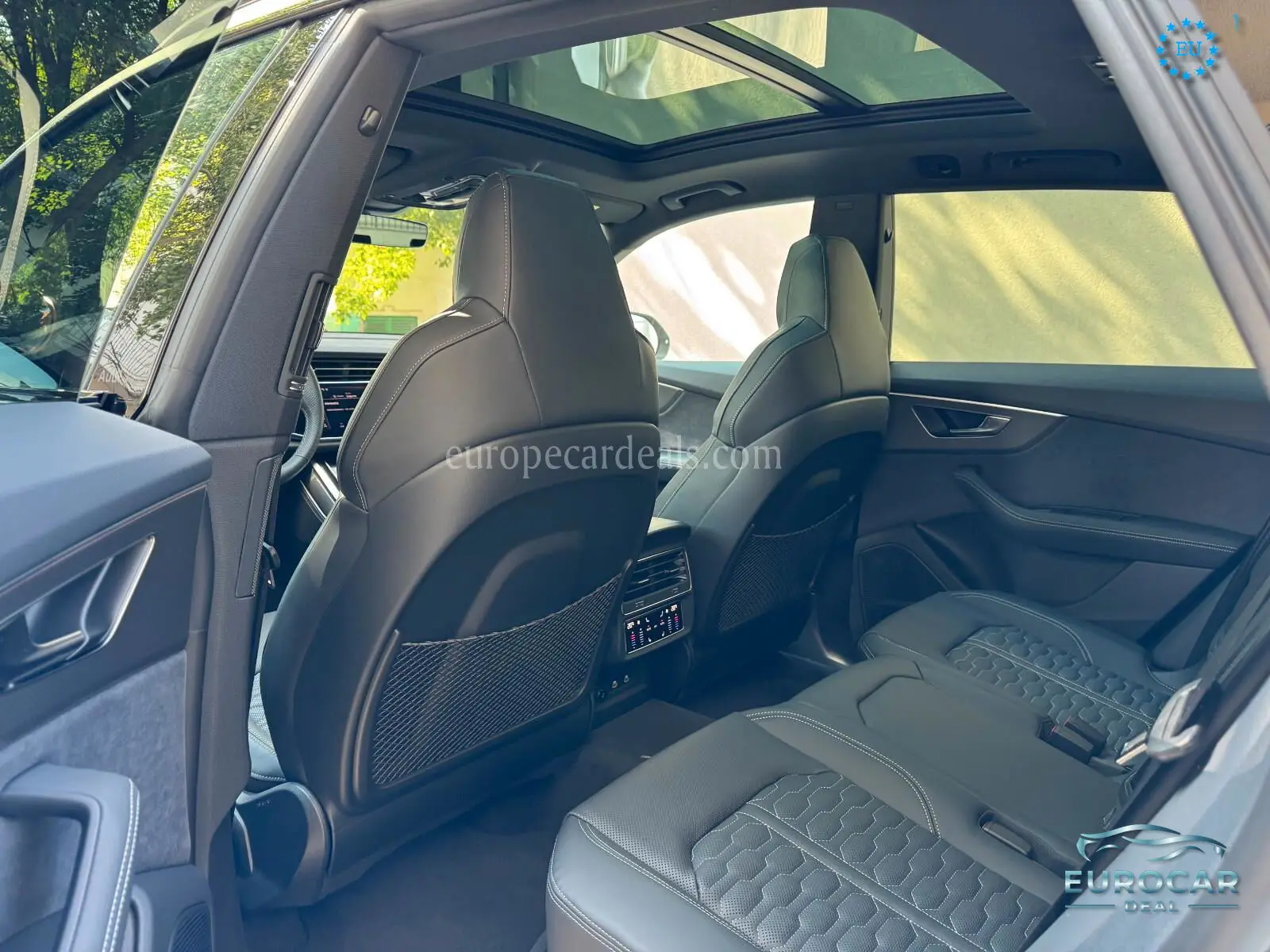 Audi RSQ8