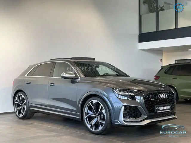 Audi RSQ8