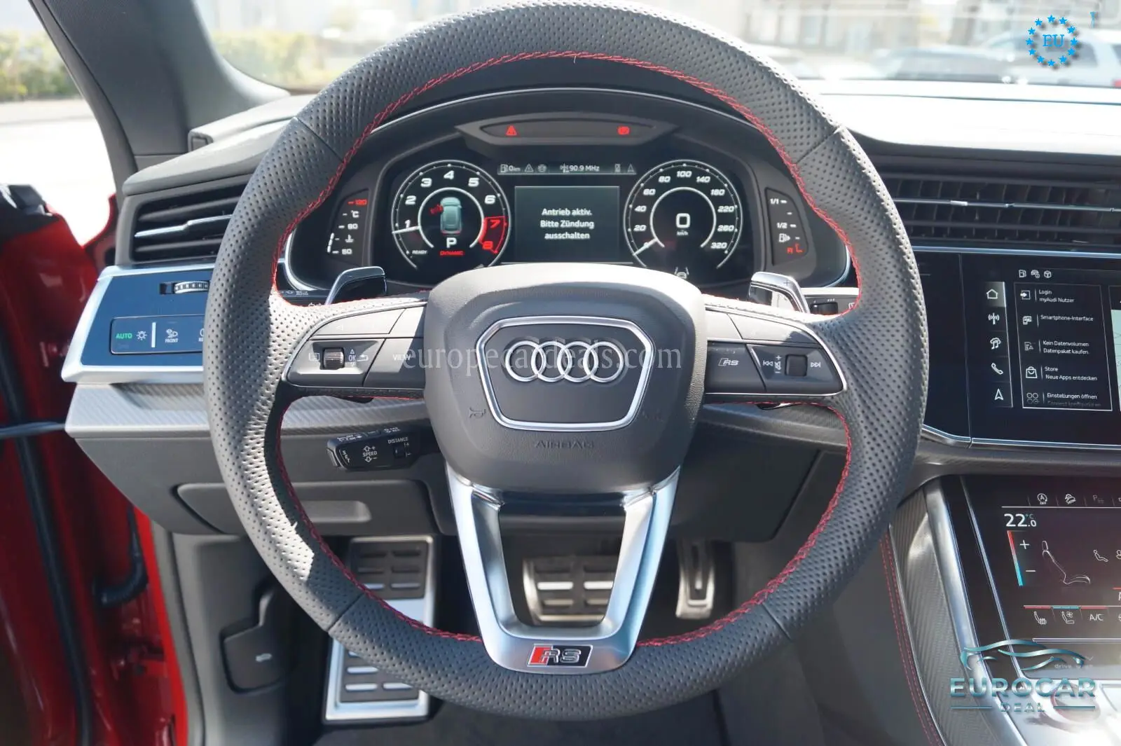 Audi RSQ8