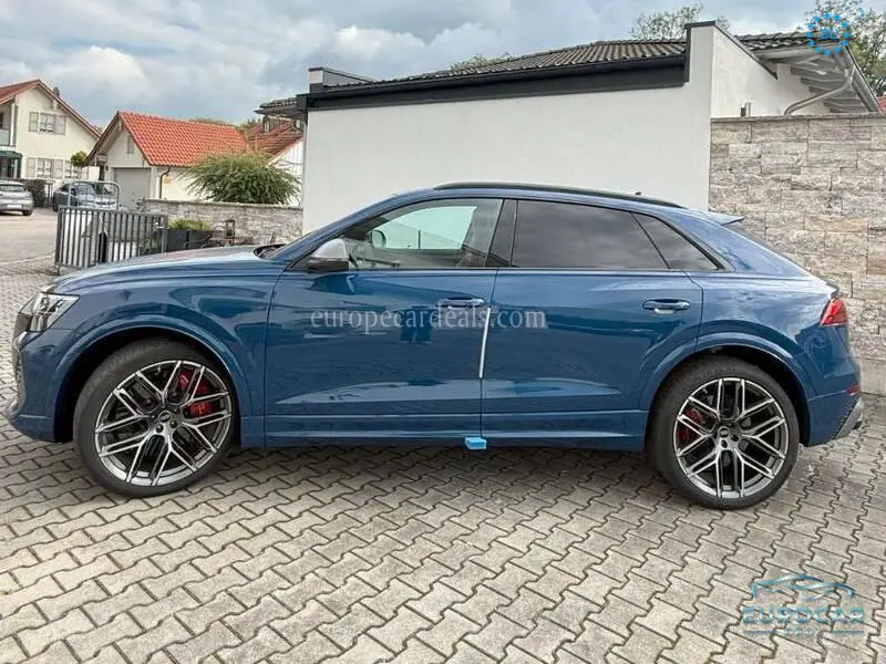 Audi RSQ8