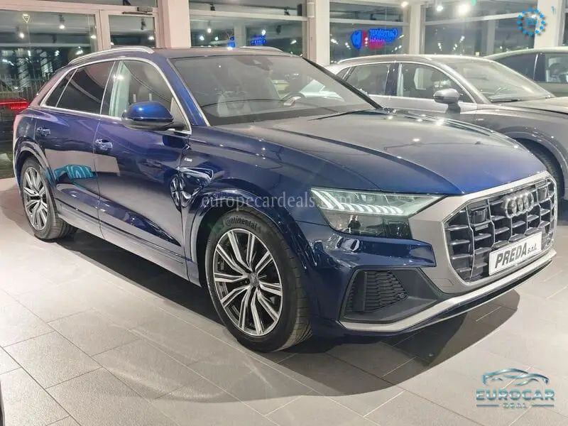 Audi Q8