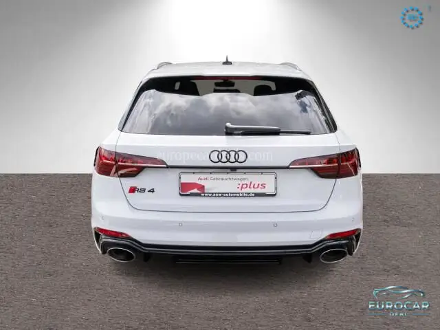Audi RS4