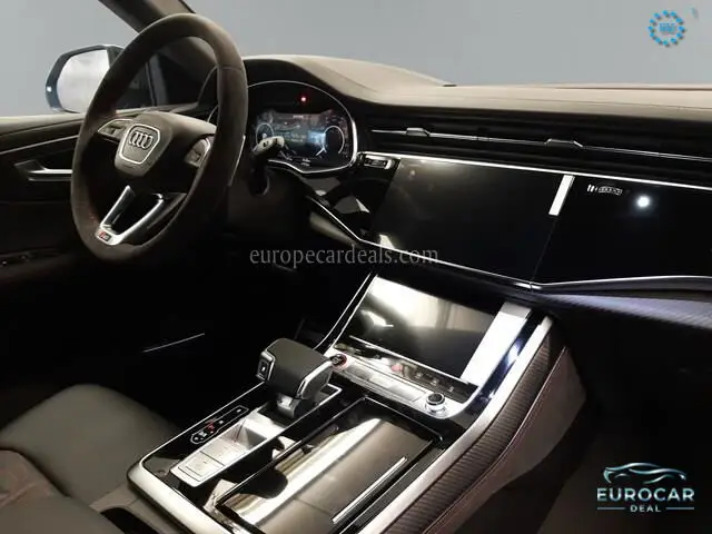 Audi RSQ8