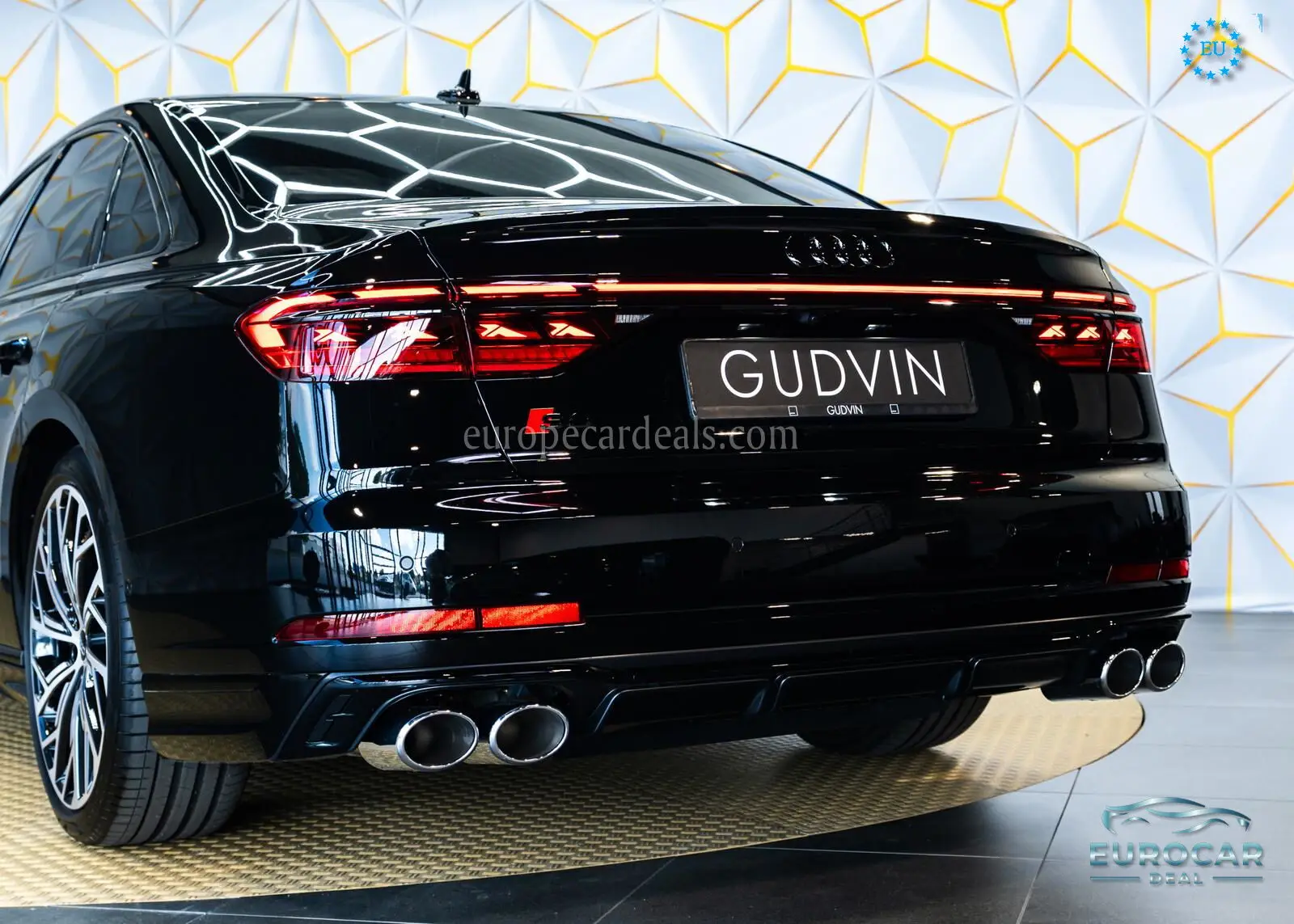 Audi S8
