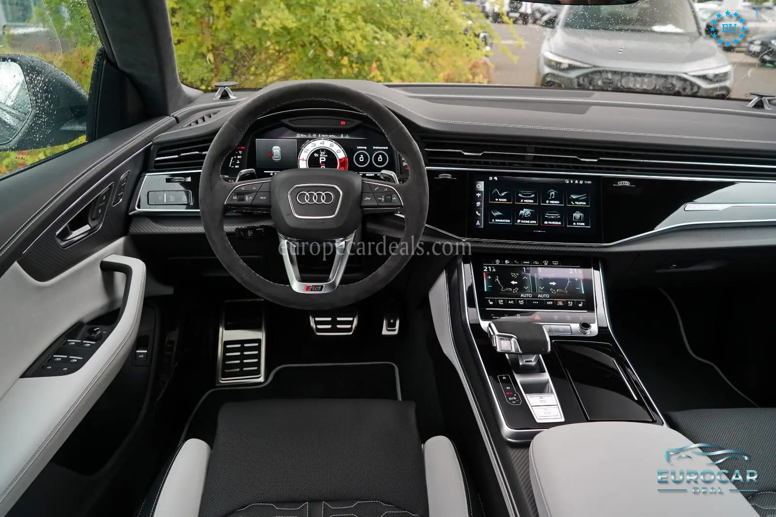 Audi RSQ8