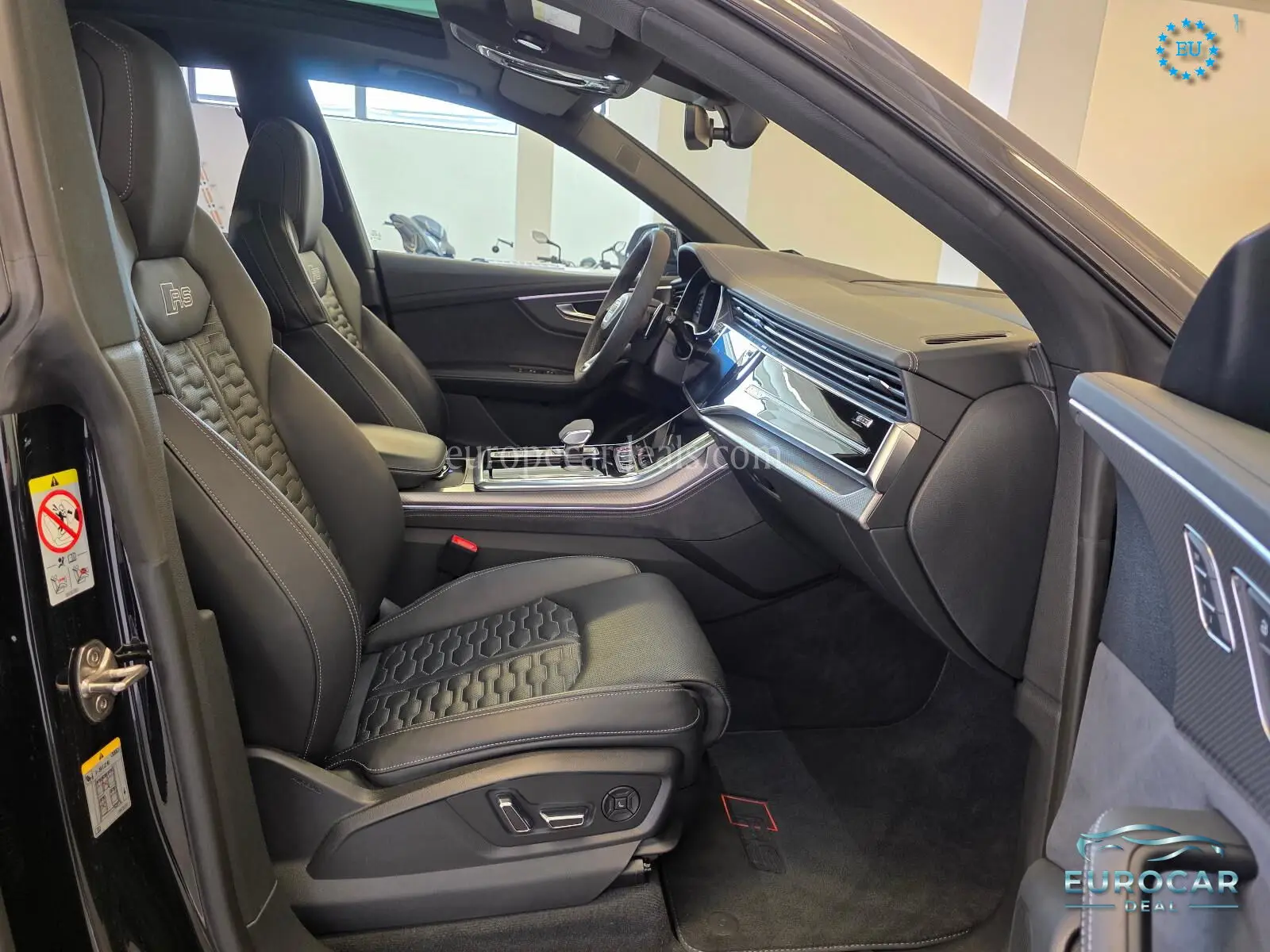 Audi RSQ8