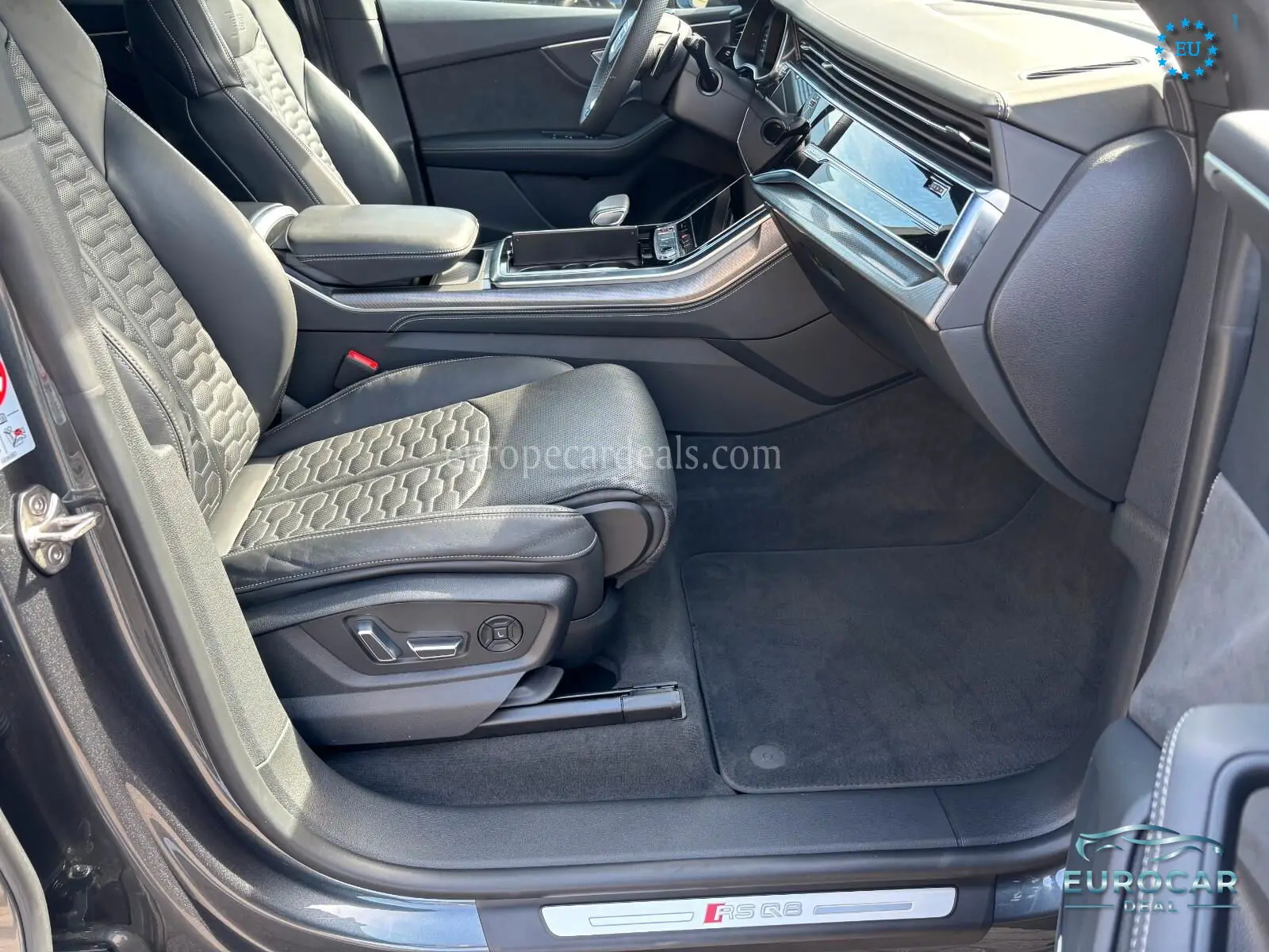 Audi RSQ8