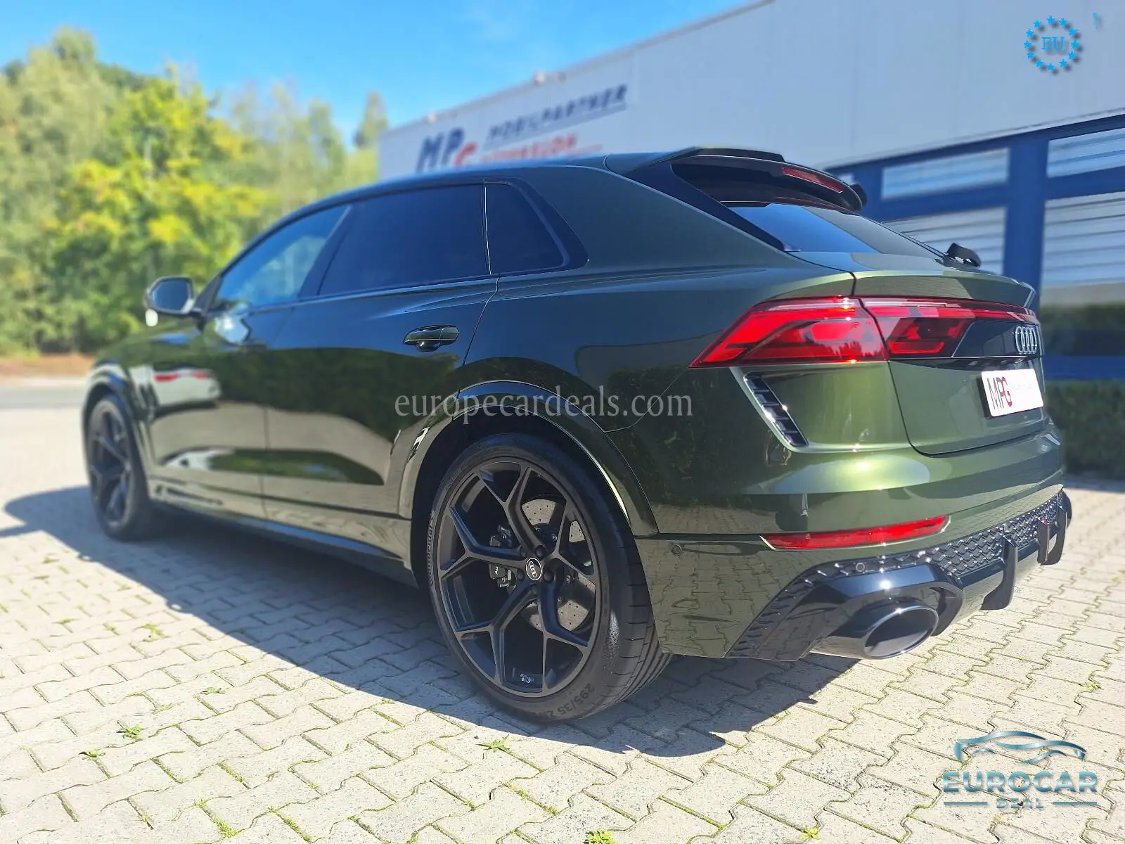 Audi RSQ8