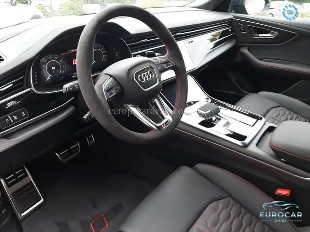 Audi RSQ8