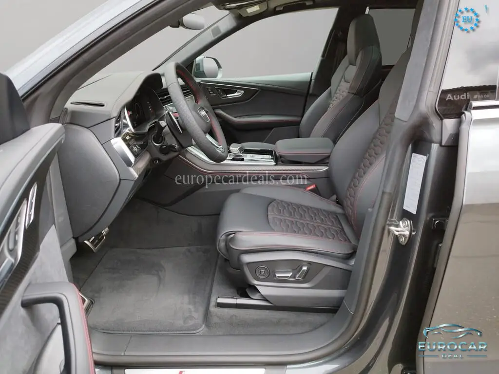 Audi RSQ8