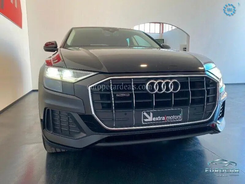 Audi Q8