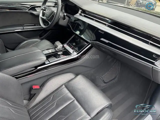 Audi S8