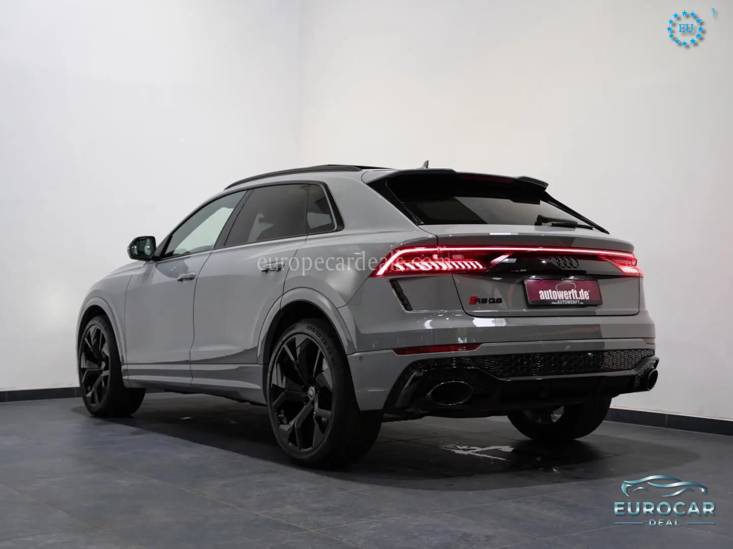 Audi RSQ8
