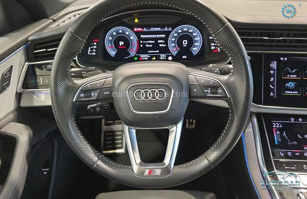 Audi Q8