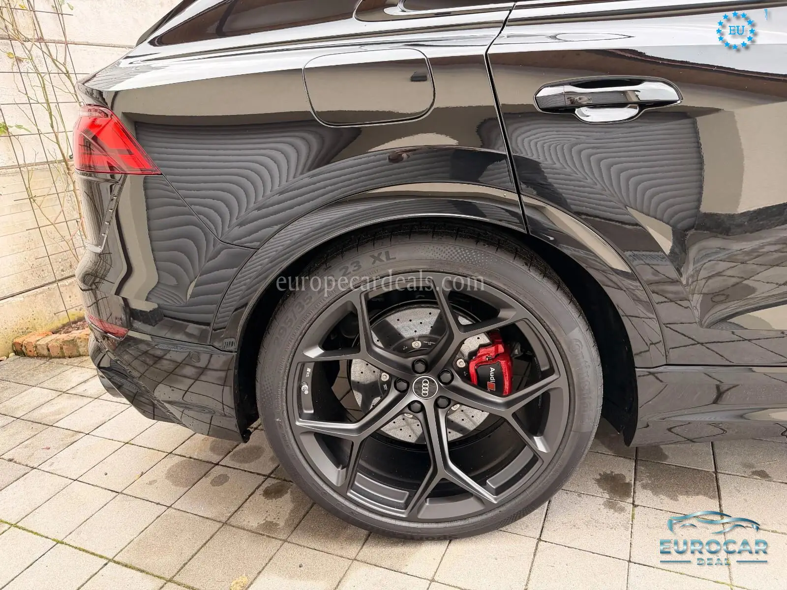 Audi RSQ8