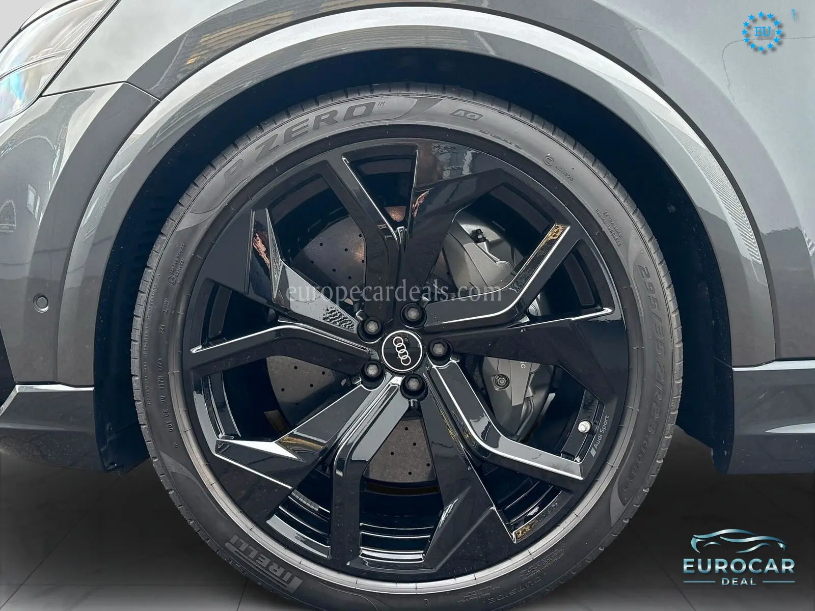 Audi RSQ8